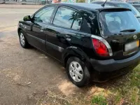 Gebraucht Kia Rio 96 PS (70 kW) 2009 Schwarz Kleinwagen