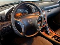 Gebraucht Mercedes C180 122 PS (89 kW) 2001 Blau Kombi