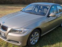 Gebraucht BMW 320 177 PS (130 kW) 2010 Gold Limousine