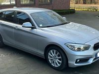 Gebraucht BMW 118 Advantage 136 PS (100 kW) 2017 Silber Kleinwagen