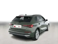 Gebraucht Audi A3 Ambiente 150 PS (110 kW) 2025 Grün Limousine