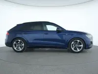 Gebraucht Audi Q8 Sport 286 PS (210 kW) 2022 Navarrablau SUV