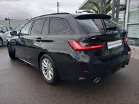 Gebraucht BMW 320 M Sport 190 PS (139 kW) 2023 Black sapphire metallic Kombi
