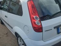 Gebraucht Ford Fiesta 44 PS (32 kW) 2007 Weiß Kleinwagen