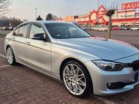 Gebraucht BMW 320 184 PS (135 kW) 2012 Silber Limousine