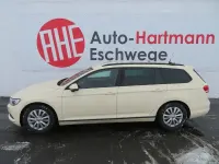 Gebraucht VW Passat Trendline 150 PS (110 kW) 2019 Hellelfenbein Kombi
