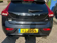 Gebraucht Volvo V40 150 PS (110 kW) 2012 Schwarz Kleinwagen