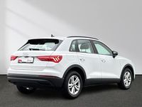 Gebraucht Audi Q3 Ambiente 150 PS (110 kW) 2023 Gletscherweiß metallic SUV