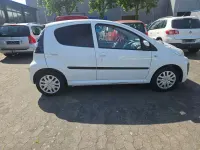Gebraucht Citroën C1 Exclusive 68 PS (50 kW) 2014 Weiß Kleinwagen