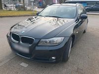 Gebraucht BMW 318 150 PS (110 kW) 2012 Schwarz Kombi