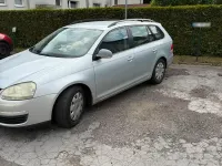 Gebraucht VW Golf VI 105 PS (77 kW) 2009 Silber Kleinwagen