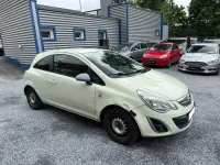 Gebraucht Opel Corsa 69 PS (50 kW) 2013 Weiß Kleinwagen
