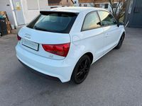 Gebraucht Audi A1 Basis 90 PS (66 kW) 2015 Weiß Kleinwagen