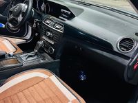 Gebraucht Mercedes C180 156 PS (114 kW) 2012 Silber Limousine