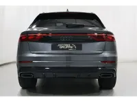 Neu Audi Q8 Ambiente 489 PS (359 kW) 2026 Grau SUV