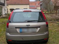 Używany Ford Fiesta 60 KM (44 kW) 2004 Złoty Hatchback
