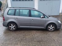 Gebraucht VW Touran 140 PS (102 kW) 2007 Gold Van / Kleinbus