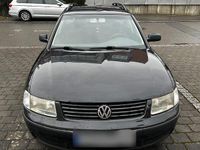 Second-hand VW Passat Basis 90 CP (66 kW) 2000 Negru Break