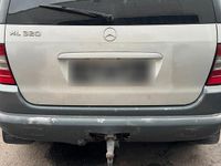 Gebraucht Mercedes ML320 214 PS (157 kW) 2002 Silber SUV