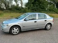 Gebraucht Opel Astra 75 PS (55 kW) 1999 Silber Limousine