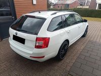 Gebraucht Skoda Octavia 110 PS (80 kW) 2016 Weiß Kleinwagen