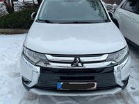 Gebraucht Mitsubishi Outlander Plus 150 PS (110 kW) 2015 Weiß SUV