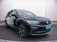 Gebraucht VW Tiguan Active 150 PS (110 kW) 2021 Deep black perleffekt (metallic) SUV