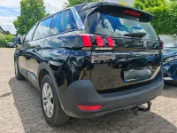Gebraucht Peugeot 5008 131 PS (96 kW) 2023 Grau SUV