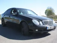 Second-hand Mercedes E200 Classic 122 CP (89 kW) 2005 Negru Berlinǎ