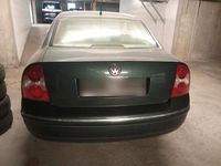Gebraucht VW Passat 115 PS (84 kW) 2004 Grün Limousine