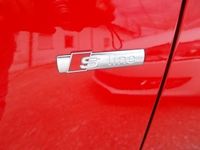 Gebraucht Audi A1 Sportback Attraction 122 PS (89 kW) 2014 Rot Kleinwagen