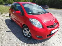 Gebraucht Toyota Yaris 90 PS (66 kW) 2011 Rot Kleinwagen