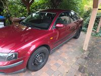 Gebraucht VW Passat 125 PS (91 kW) 1997 Rot Limousine
