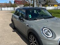 Gebraucht Mini Cooper 136 PS (100 kW) 2019 Schwarz Kleinwagen