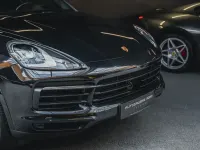 Gebraucht Porsche Cayenne 136 PS (100 kW) 2021 Schwarz SUV
