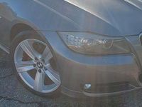 Gebraucht BMW 320 170 PS (125 kW) 2009 Grau Kombi