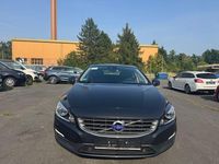 Gebraucht Volvo V60 190 PS (139 kW) 2018 Grau Kombi