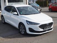 Gebraucht Ford Focus Titanium 125 PS (91 kW) 2023 Weiß Limousine