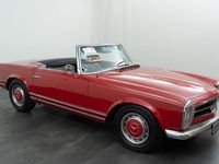 Gebraucht Mercedes 230 150 PS (110 kW) 1963 Rot Cabrio