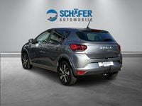 Używany Dacia Sandero Expression 91 KM (66 kW) 2025 Szary Sedan/Limuzyna