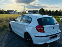 Gebraucht BMW 116 Basis 122 PS (89 kW) 2009 Weiß Kleinwagen