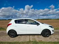 Gebraucht Hyundai i20 86 PS (63 kW) 2014 Weiß Kleinwagen