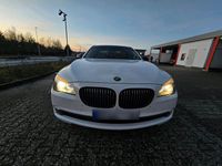Gebraucht BMW 740 360 PS (264 kW) 2012 Weiß Limousine
