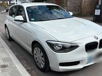 Gebraucht BMW 114 102 PS (75 kW) 2014 Weiß Kleinwagen
