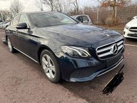Gebraucht Mercedes E200 Avantgarde 184 PS (135 kW) 2016 Blau Limousine