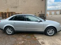 Używany Audi A4 130 KM (95 kW) 2001 Srebrny Sedan/Limuzyna