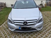Gebraucht Mercedes B180 109 PS (80 kW) 2014 Silber Van / Kleinbus