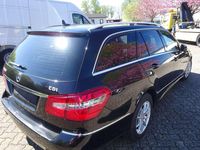 Gebraucht Mercedes E300 231 PS (169 kW) 2012 Obsidianschwarz  metalliclack Kombi
