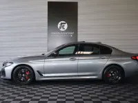 Gebraucht BMW 550 530 PS (389 kW) 2023 Skyscraper grau Limousine