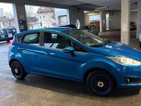 Gebraucht Ford Fiesta Trend 95 PS (69 kW) 2015 Blau Kleinwagen